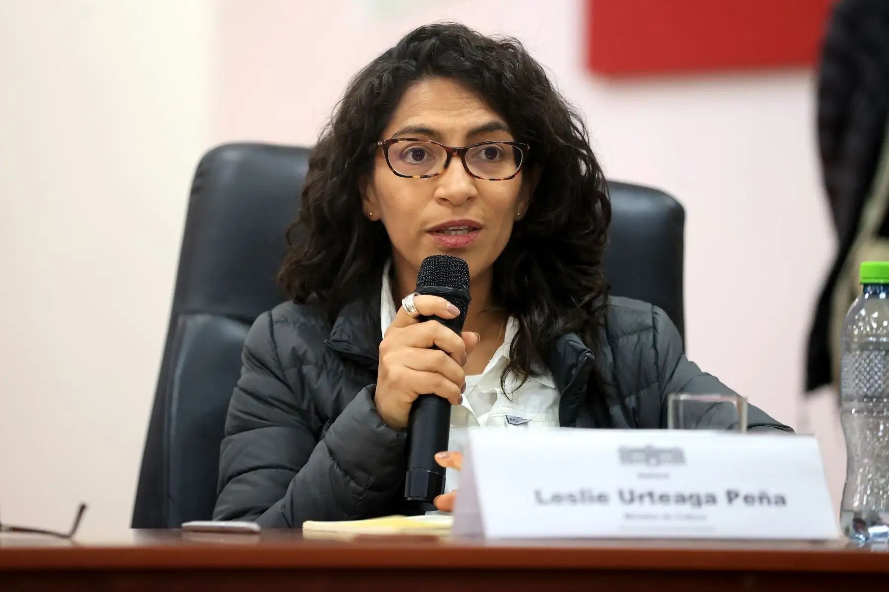 La presidenta Dina Boluarte arribó esta mañana a la ciudad de Cusco acompañada ministros de Estado, y sostuvo una reunió con la Junta Directiva de la Confederación Nacional de Radio y Televisión – CNRTV como parte de su agenda en la ciudad imperial.
Foto: ANDINA/Presidencia Perú
