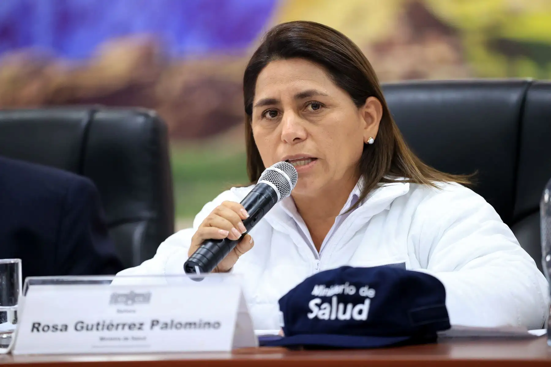 La presidenta Dina Boluarte arribó esta mañana a la ciudad de Cusco acompañada ministros de Estado, y sostuvo una reunió con la Junta Directiva de la Confederación Nacional de Radio y Televisión – CNRTV como parte de su agenda en la ciudad imperial.
Foto: ANDINA/Presidencia Perú