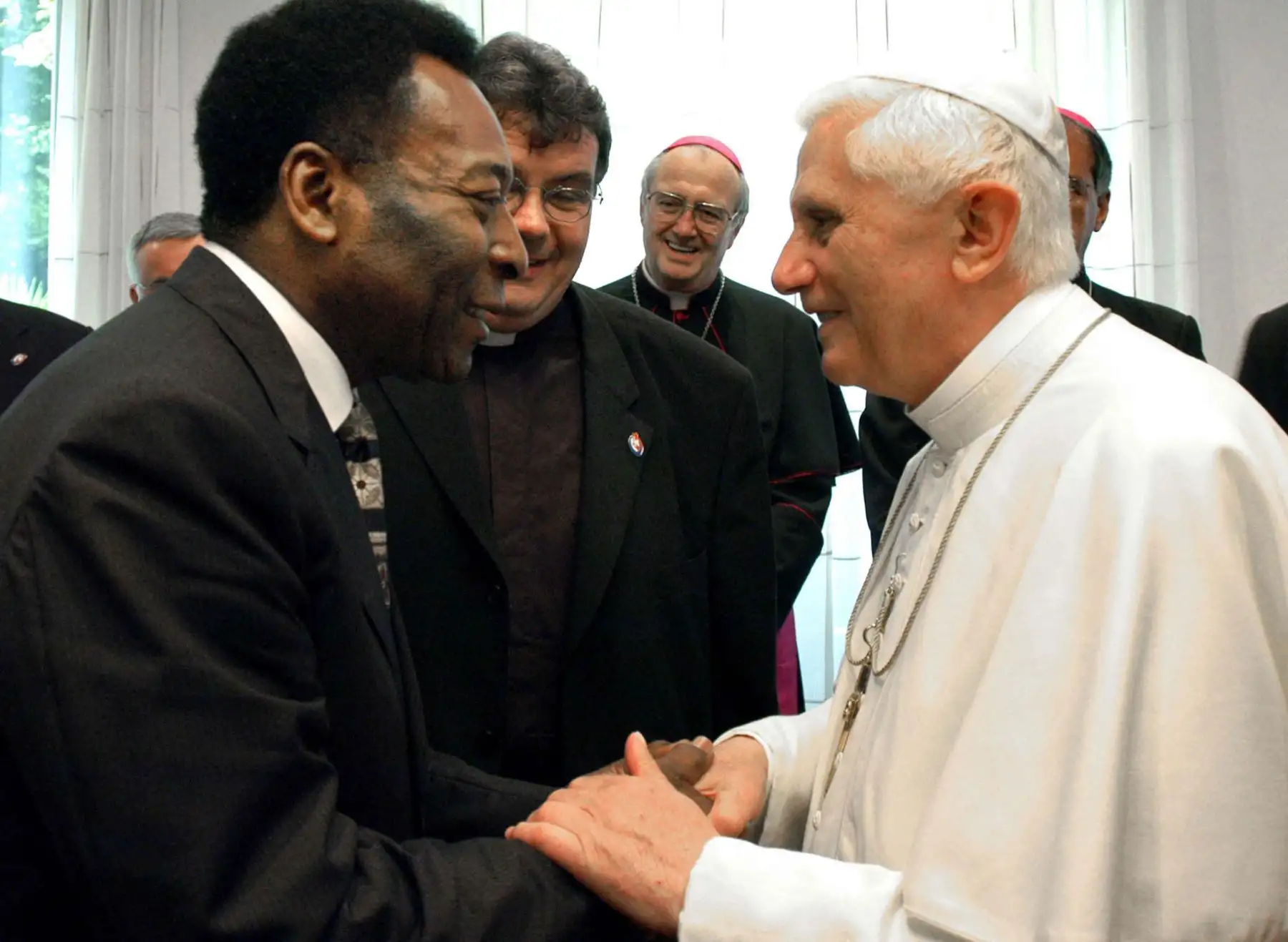 En esta foto de archivo tomada el 20 de agosto de 2005, publicada por el periódico del Vaticano L
