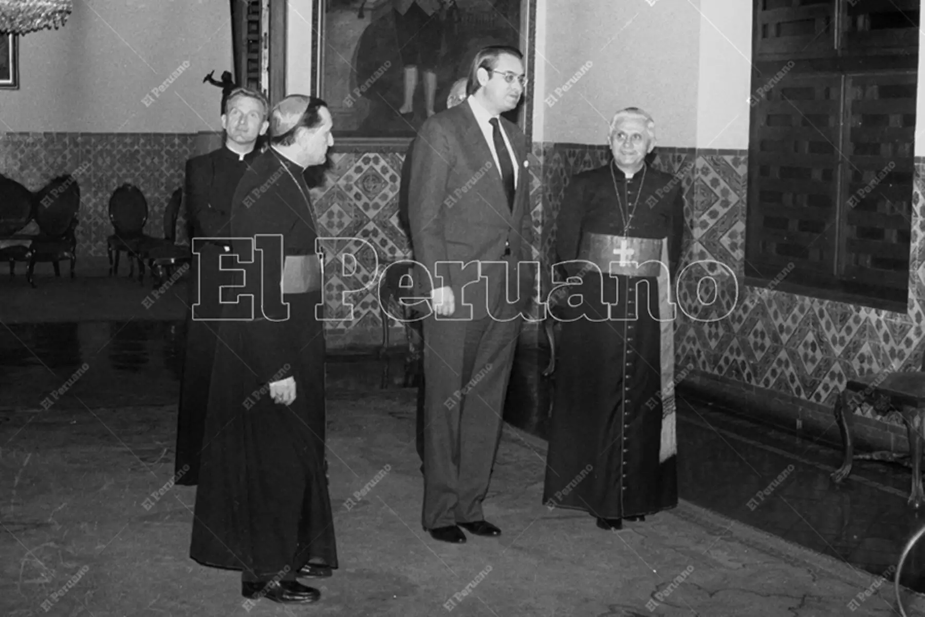Lima - 18 julio 1986 /  El canciller Allan Wagner sostuvo una reunión con Joseph Ratzinger, Prefecto de la Sagrada Congregación para la Doctrina de la Fe y uno de los principales teólogos del Vaticano. Foto: Archivo Histórico de El Peruano