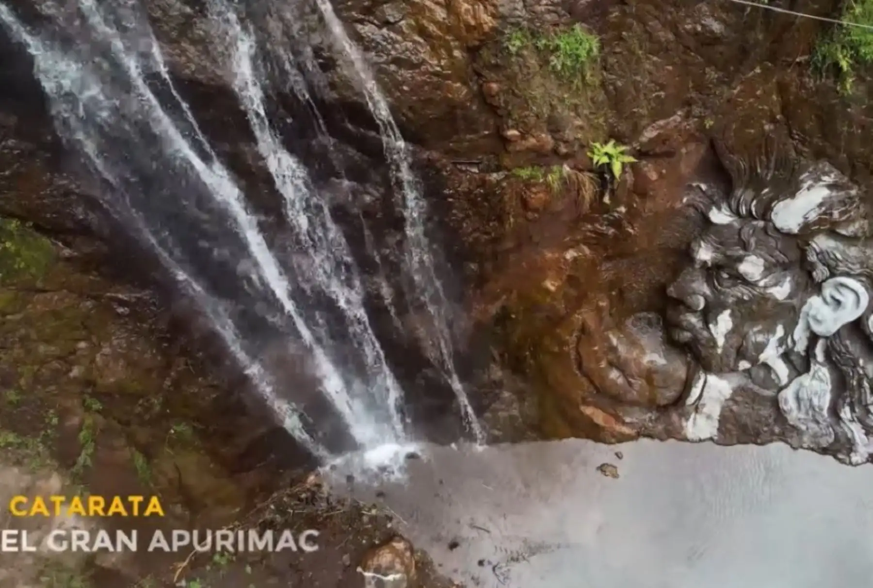 Esculturas esculpidas en rocas de las cataratas de la comunidad de Pircca, distrito de Paccaritambo, provincia de Paruro, esperan convertirse en la sensación para turistas locales, nacionales y extranjeros durante las fiestas de fin de año y en el 2023.