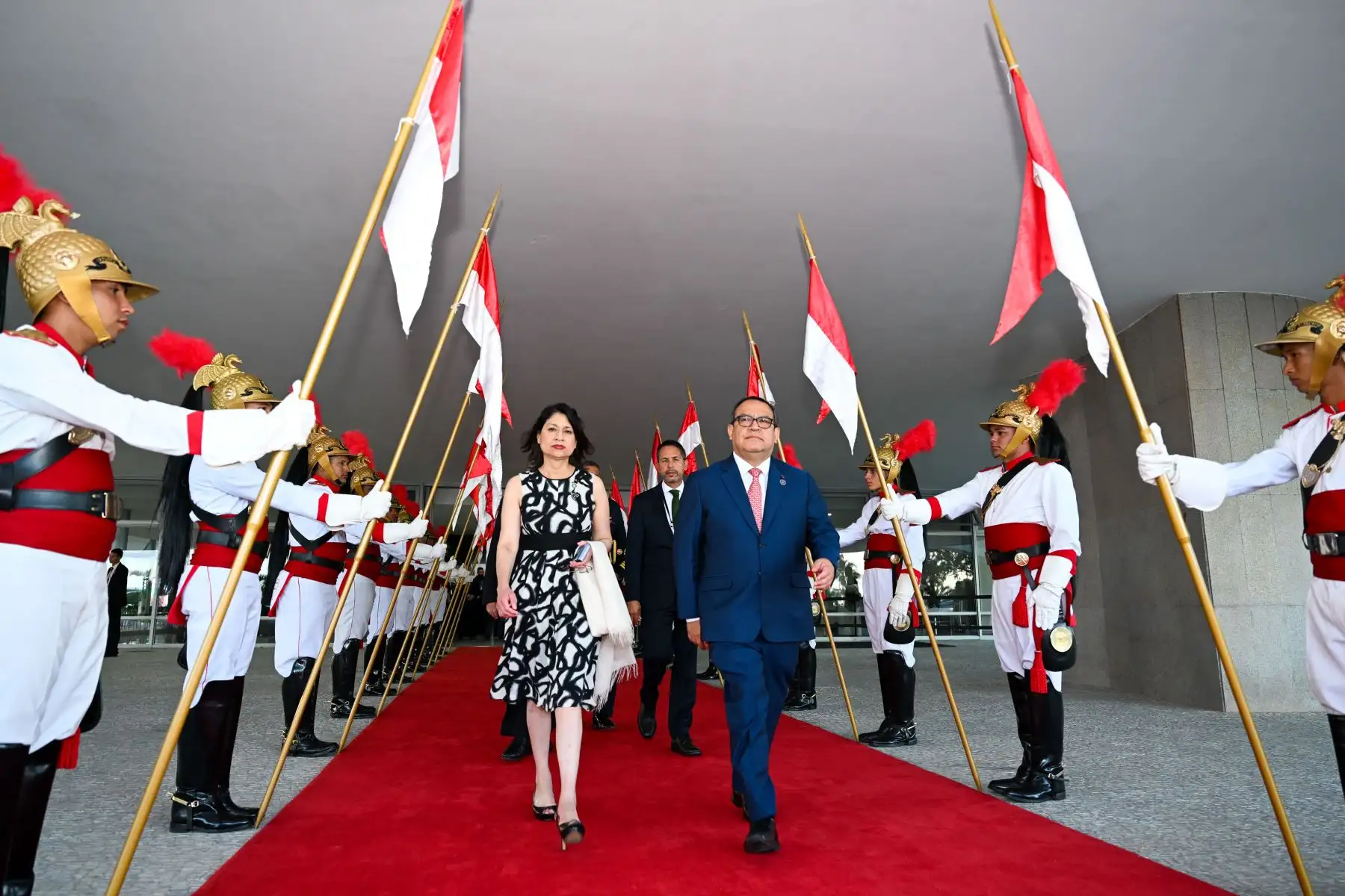El jefe del Gabinete Ministerial, Alberto Otárola, se encuentra en Brasil y lidera la delegación peruana que participa en la asunción de mando del presidente brasileño Luiz Inácio Lula da Silva, en representación de la presidenta constitucional de la República, Dina Boluarte. Foto: Daniel Malpica/Cancillería