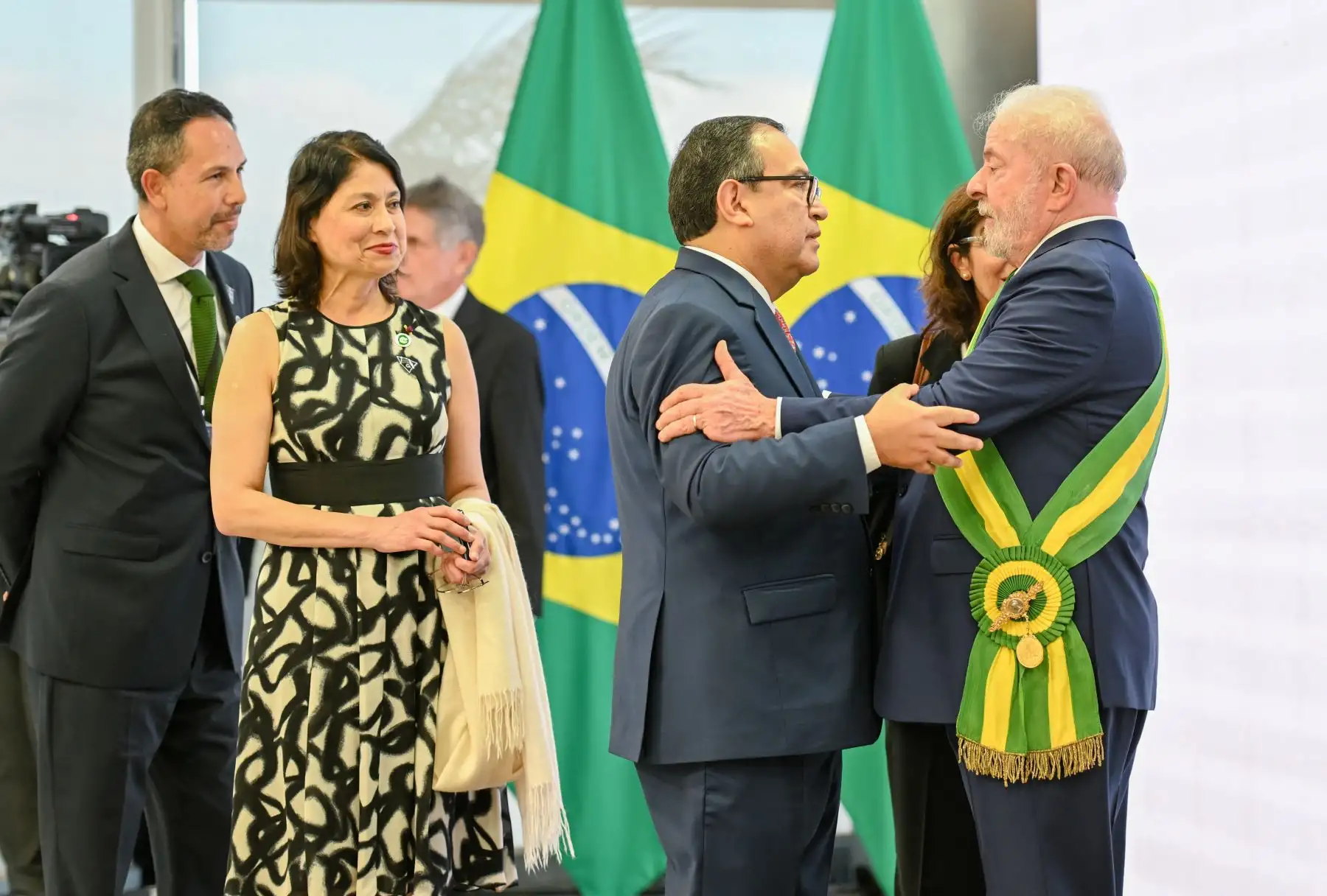 El jefe del Gabinete Ministerial, Alberto Otárola, se encuentra en Brasil y lidera la delegación peruana que participa en la asunción de mando del presidente brasileño Luiz Inácio Lula da Silva, en representación de la presidenta constitucional de la República, Dina Boluarte. Foto: Daniel Malpica/Cancillería