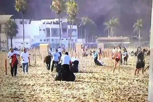 Más de 200 vecinos y voluntarios recogieron basura en las playas de Chorrillos. Foto: ANDINA/Difusión.