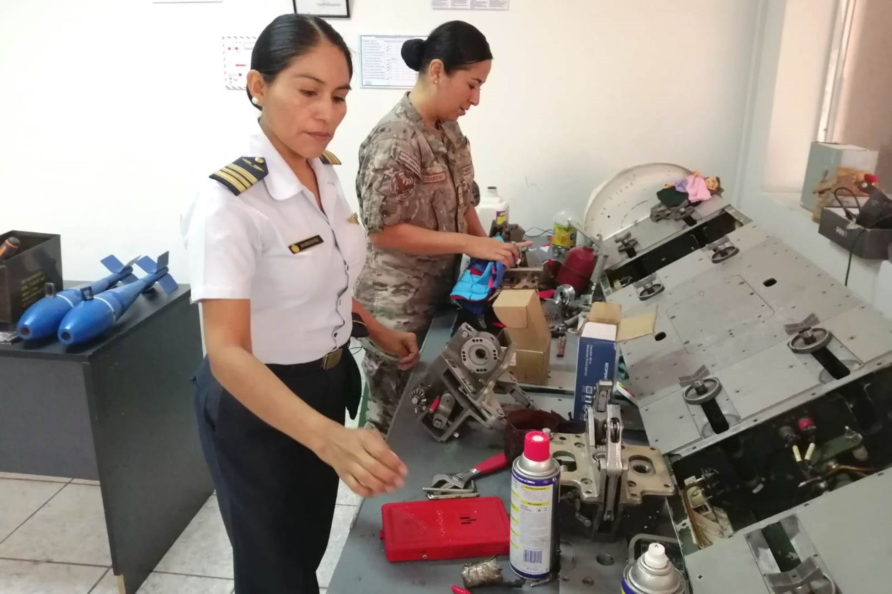FAP: las mujeres cada vez mas aspiran a estudiar una carrera técnica militar. Foto: ANDINA/Difusión.