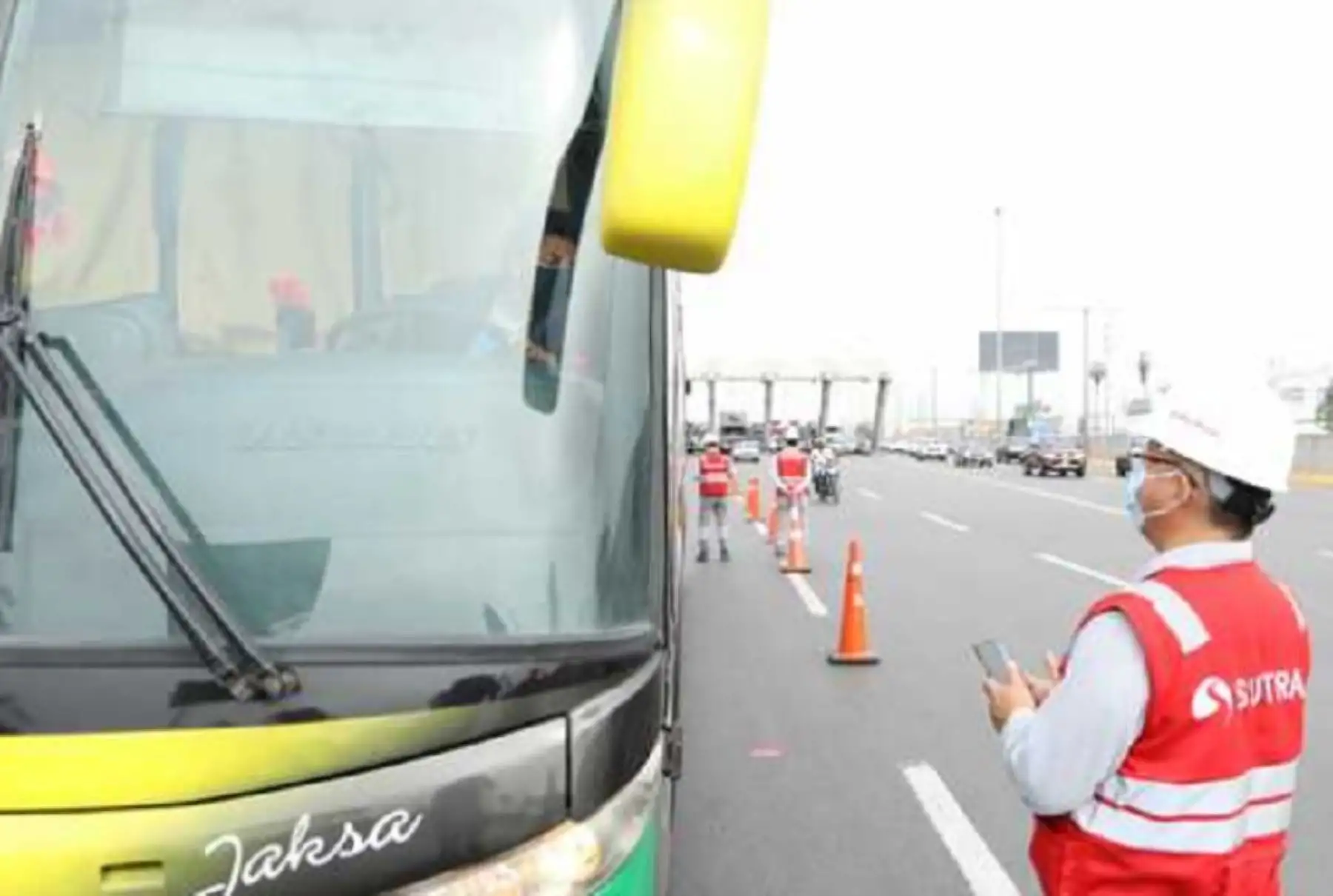 Según informó la Sutran, en 2022 se impusieron más de 100 mil papeletas con el código de infracción M20 a vehículos que sobrepasaron las velocidades máximas permitidas en las vías nacionales.