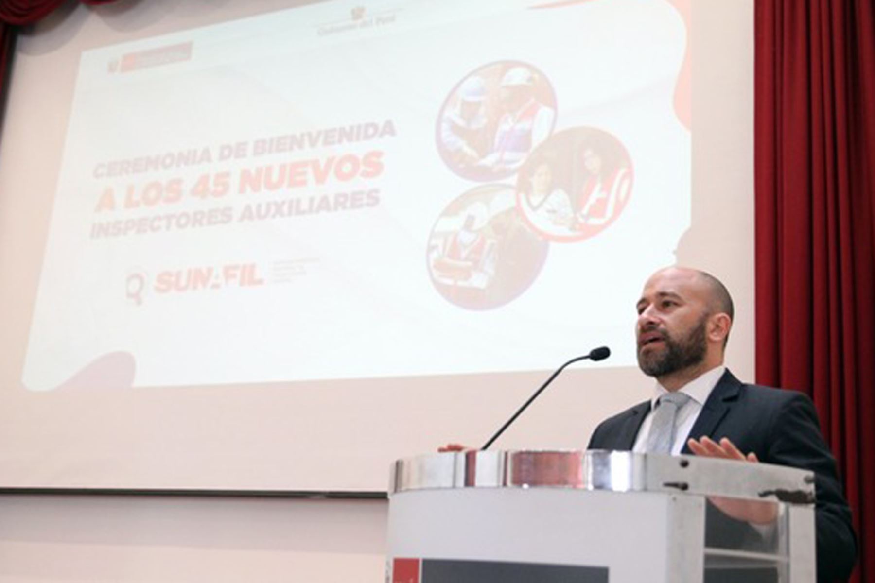 Ministro de Trabajo y Promoción del Empleo, Eduardo García, dio la bienvenida a nuevos inspectores de Sunafil. Foto: Sunafil/Difusión