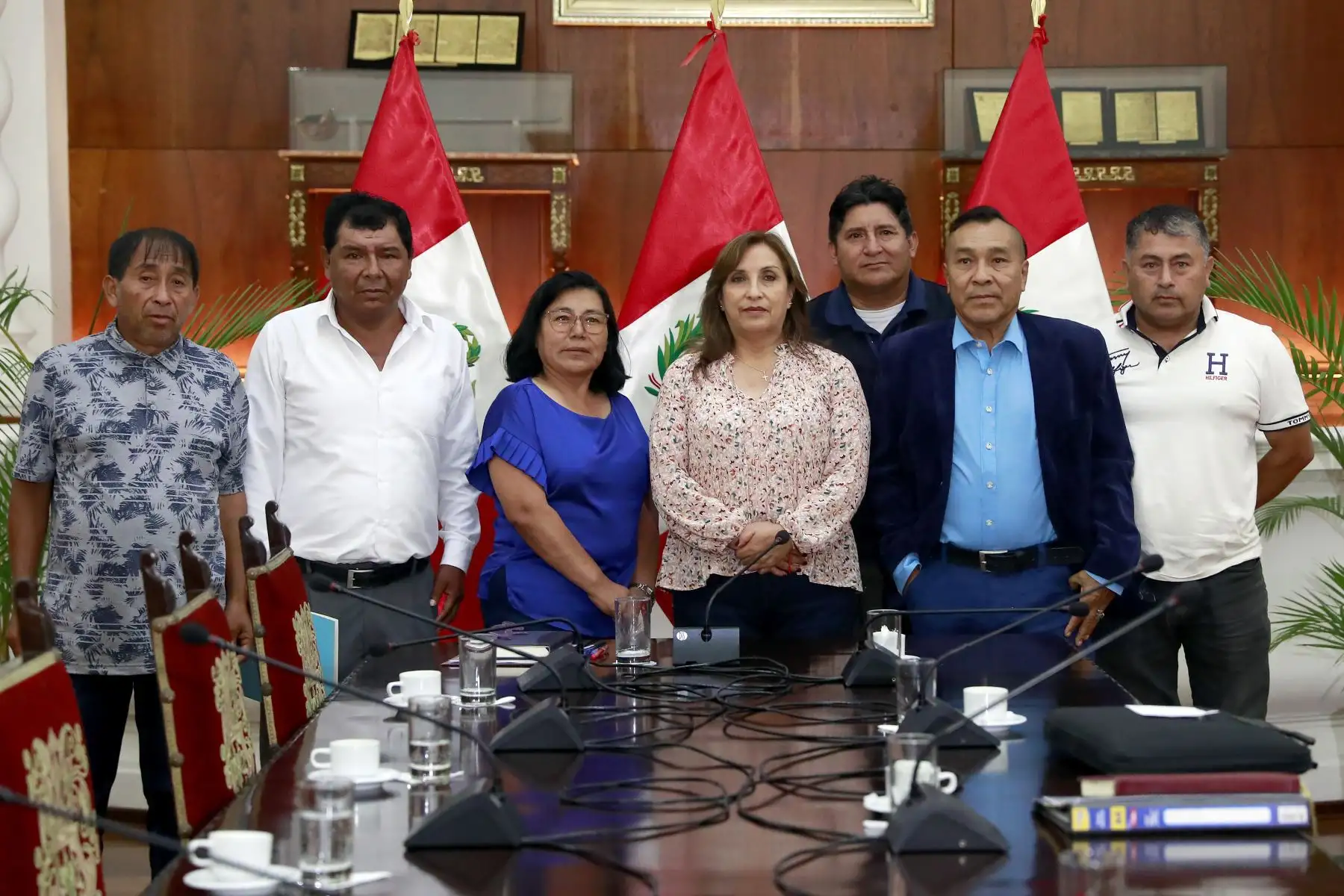 Presidenta de la República, Dina Boluarte, se reunió con representantes de pescadores artesanales. Foto: ANDINA/Prensa Presidencia