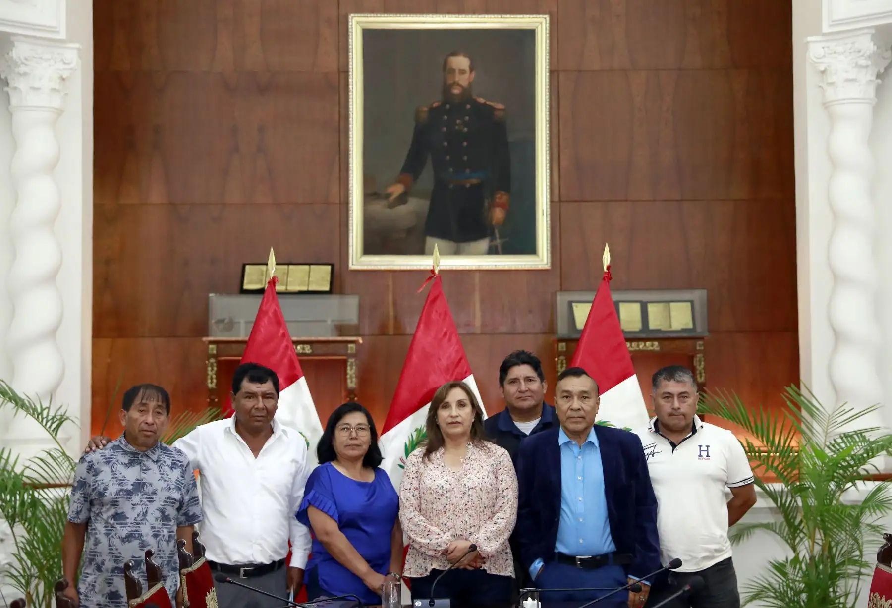 Presidenta de la República, Dina Boluarte, se reunió con representantes de pescadores artesanales. Foto: ANDINA/Prensa Presidencia