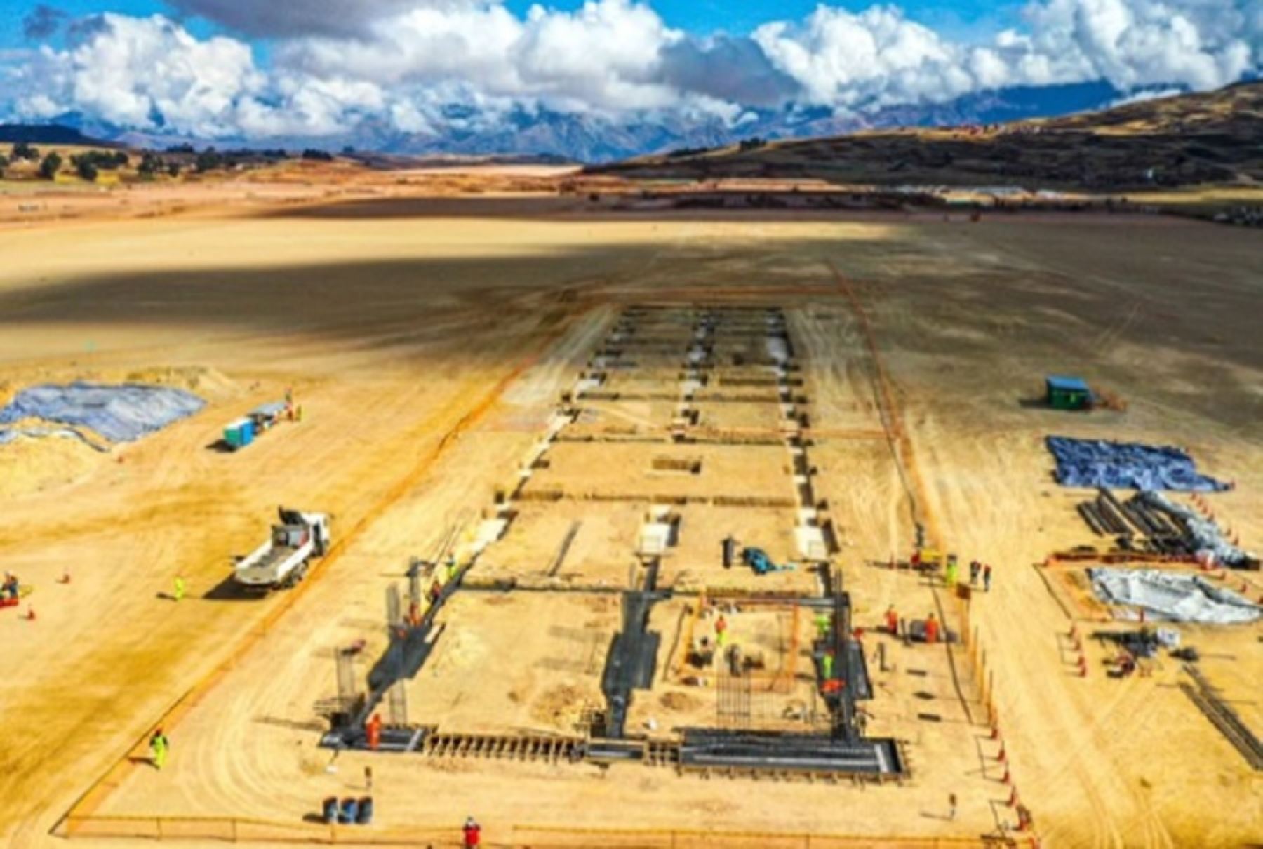 El Ministerio de Transportes y Comunicaciones informó que ya culminaron los trabajos de cimentación de la zona del terminal de pasajeros destinada a los vuelos internacionales del aeropuerto internacional de Chinchero, en Cusco.