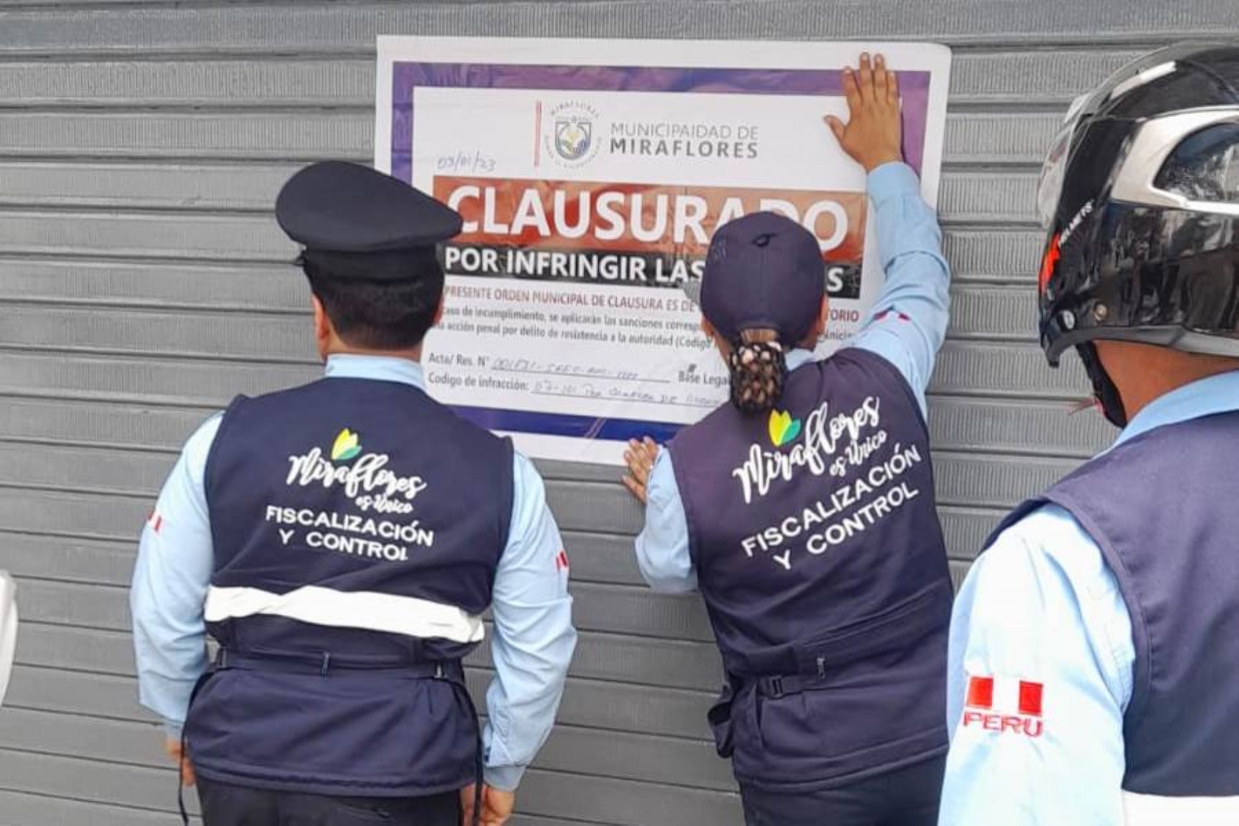 Municipalidad de Miraflores clausura el mercado Santa Cruz por no contar con certificado de inspección técnica. Foto: ANDINA/difusión.