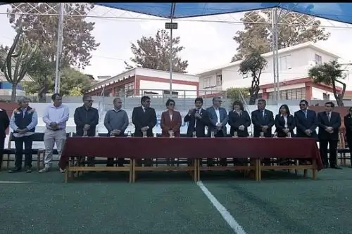Arequipa: gobernador Rohel Sánchez instó a servidores públicos a trabajar en equipo