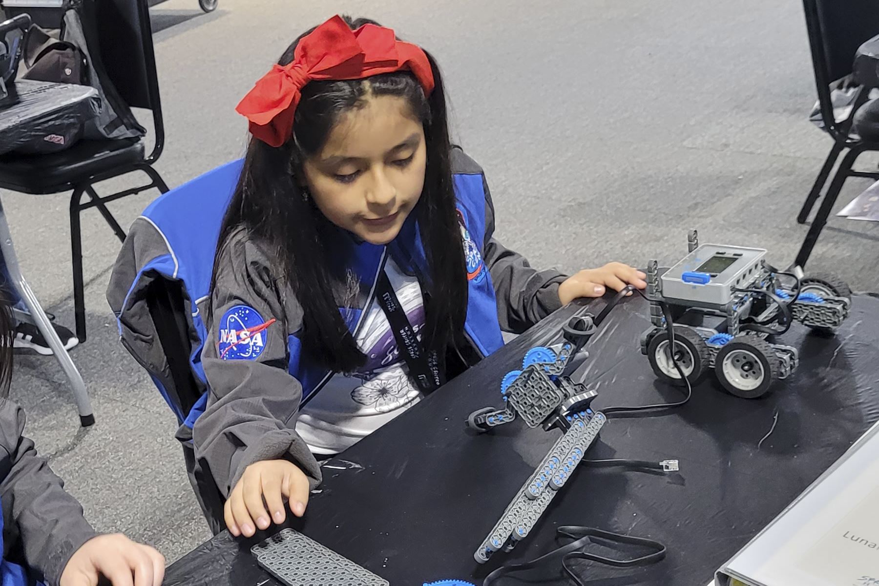 Durante la primera edición de Ella es Astronauta Perú, catorce escolares de Arequipa, Lima y Cusco pudieron visitar la sede de la NASA durante una semana. Foto: Fundación She Is