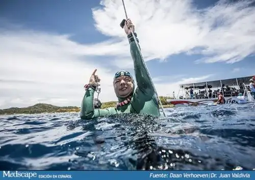 Juan Valdivia impuso un nuevo récord nacional en apnea profundidad al descender 69 metros con la fuerza de sus piernas y con una sola bocanada de aire.