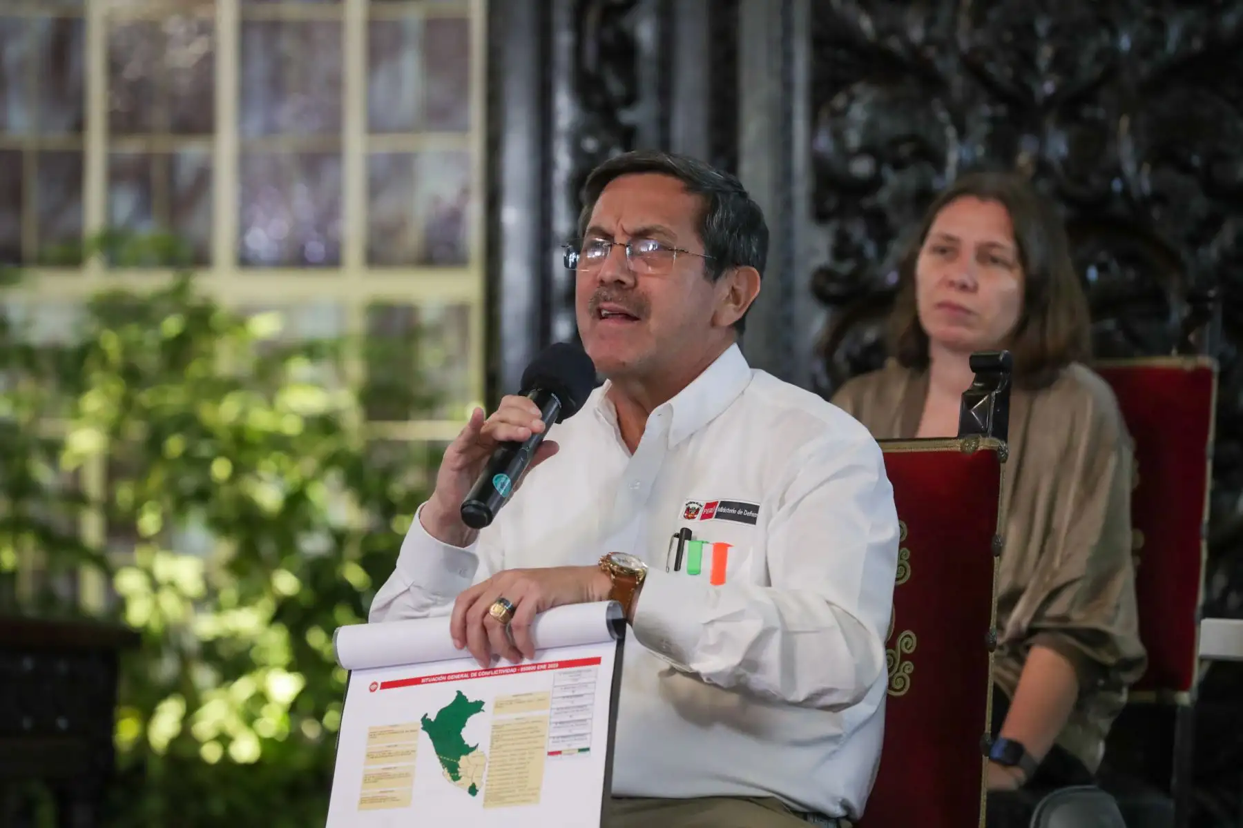 El ministro de defensa, Jorge Chávez participó de la conferencia de prensa ofrecida luego de culminado el Consejo de Ministros del día de hoy, en Palacio de Gobierno.
Foto: ANDINA/PCM