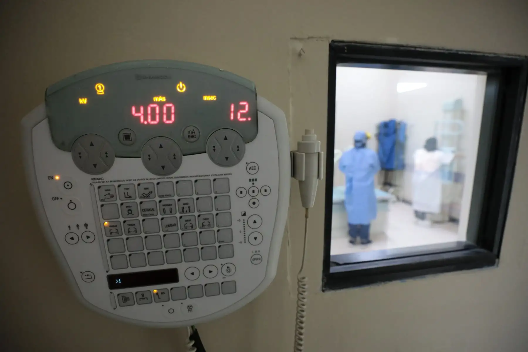 EsSalud viene realizando el monitoreo permanente de dichos productos con el fin de garantizar la continuidad del abastecimiento en todos los centros asistenciales de la institución para la atención de nuestra población asegurada.

Foto: ANDINA/EsSalud