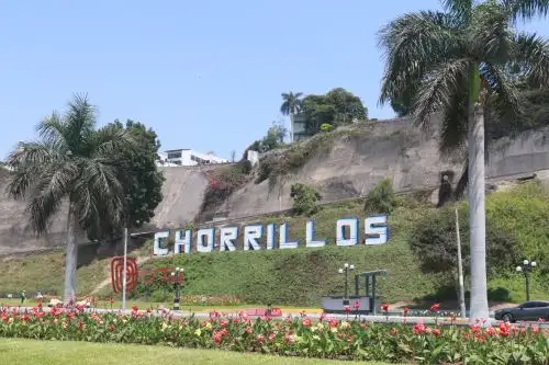 Propuesta edil de crear un centro comercial en Agua Dulce agrava la crisis de espacios verdes y públicos que tiene la capital, porque reduciría lugar recreativo y aumentaría la afluencia de personas y tráfico, en un punto altamente vulnerable, sostiene Colegio de Arquitectos del Perú - Regional Lima. Foto: ANDINA/Héctor Vinces