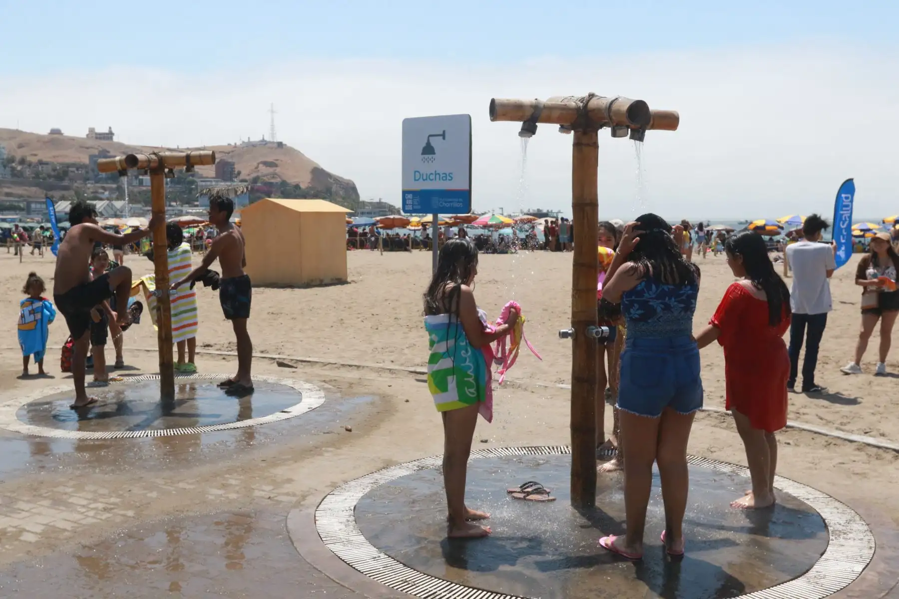 Essalud realiza campaña de atencion y vacunacion en balneario Agua Dulce en el distrito de Chorrillos.Foto: ANDINA/Héctor Vinces