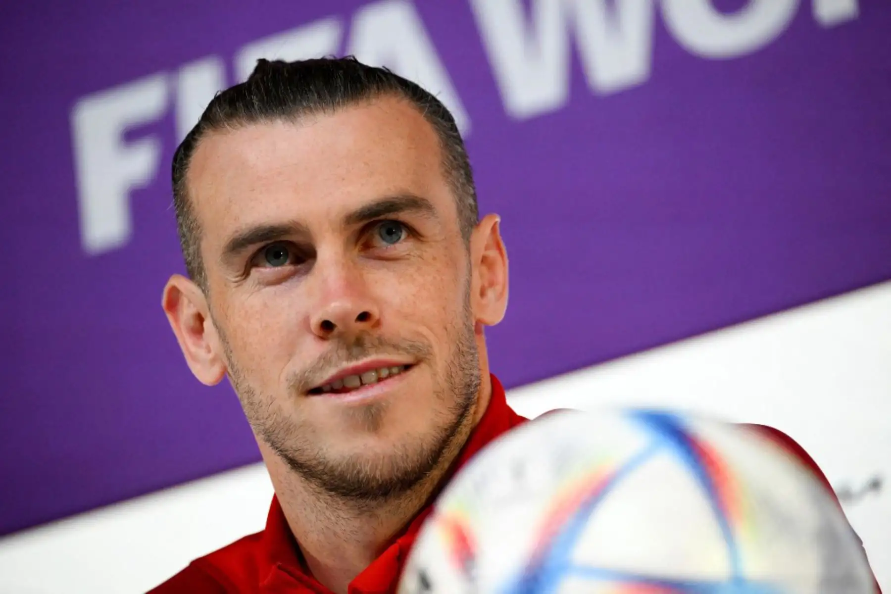 Conferencia de prensa del delantero de Gales Gareth Bale, durante el Mundial Catar 2022. Foto: AFP