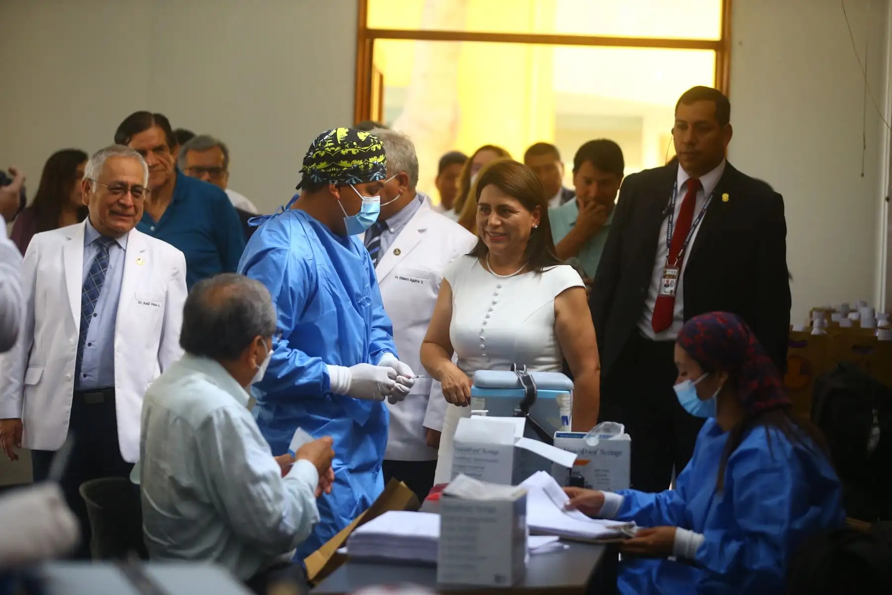 Ministra Gutiérrez participó en acto simbólico y anunció ejecución de importantes proyectos a corto plazo. Foto: ANDINA/Ricardo Cuba