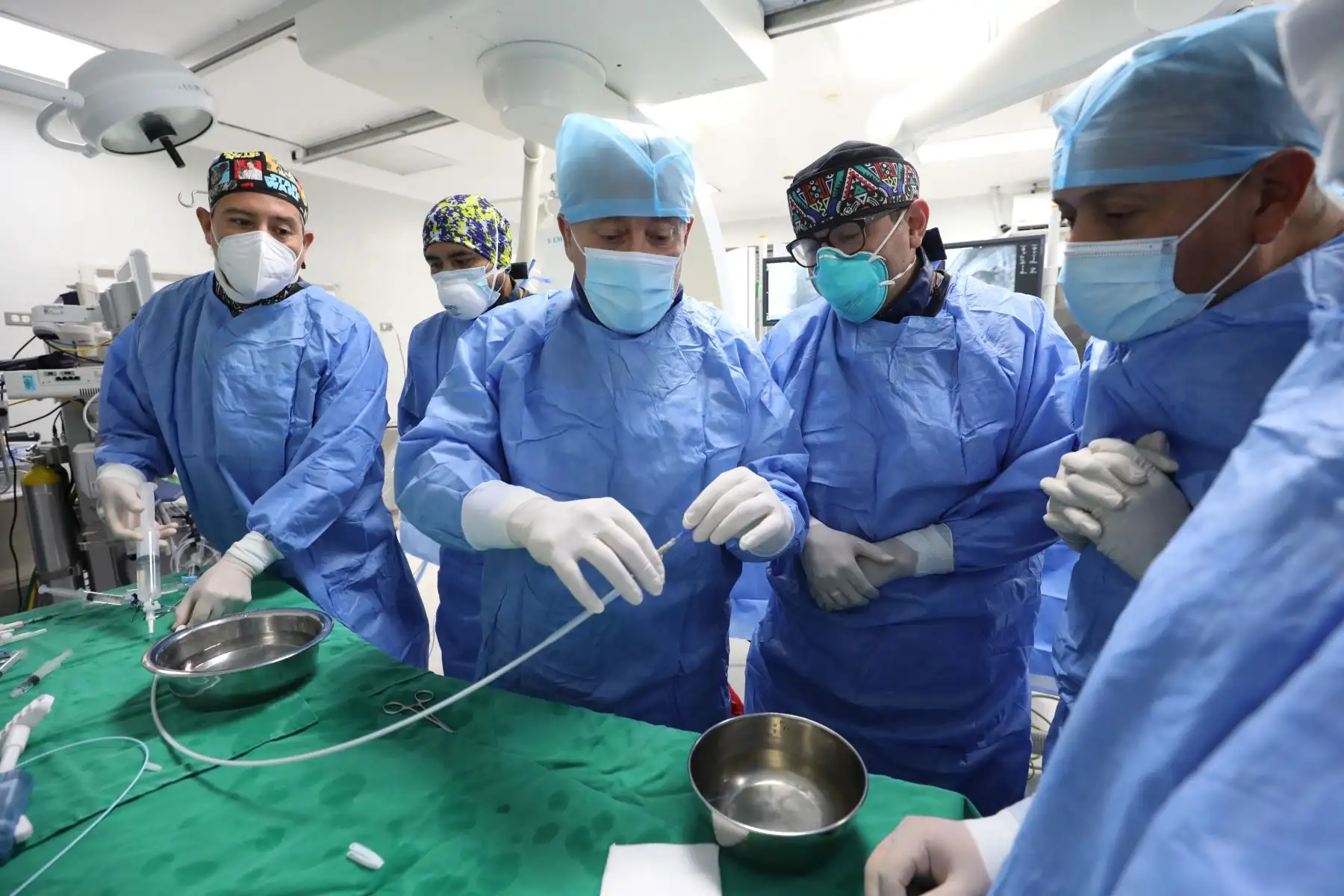 De enero a noviembre del 2022, el Instituto Nacional Cardiovascular (INCOR) del Seguro Social de Salud (EsSalud) operó a 892 pacientes cardíacos, 551 adultos y 341 pediátricos, sobre todo en cirugías mayores de alta complejidad. Foto: Difusión