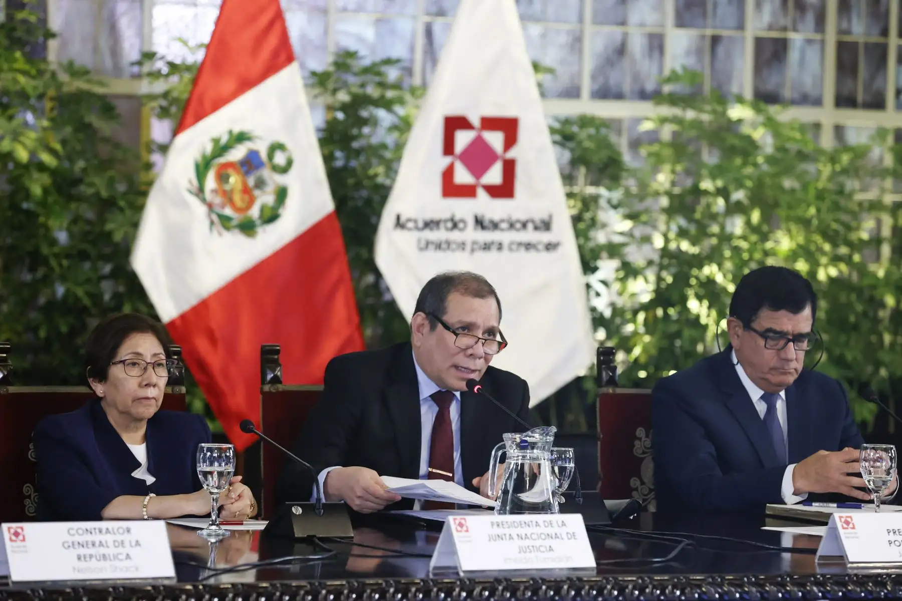 La Jefa de Estado, Dina Boluarte Zegarra, presidió esta tarde una sesión del Acuerdo Nacional en Palacio de Gobierno.
Foto: ANDINA/Presidencia Perú