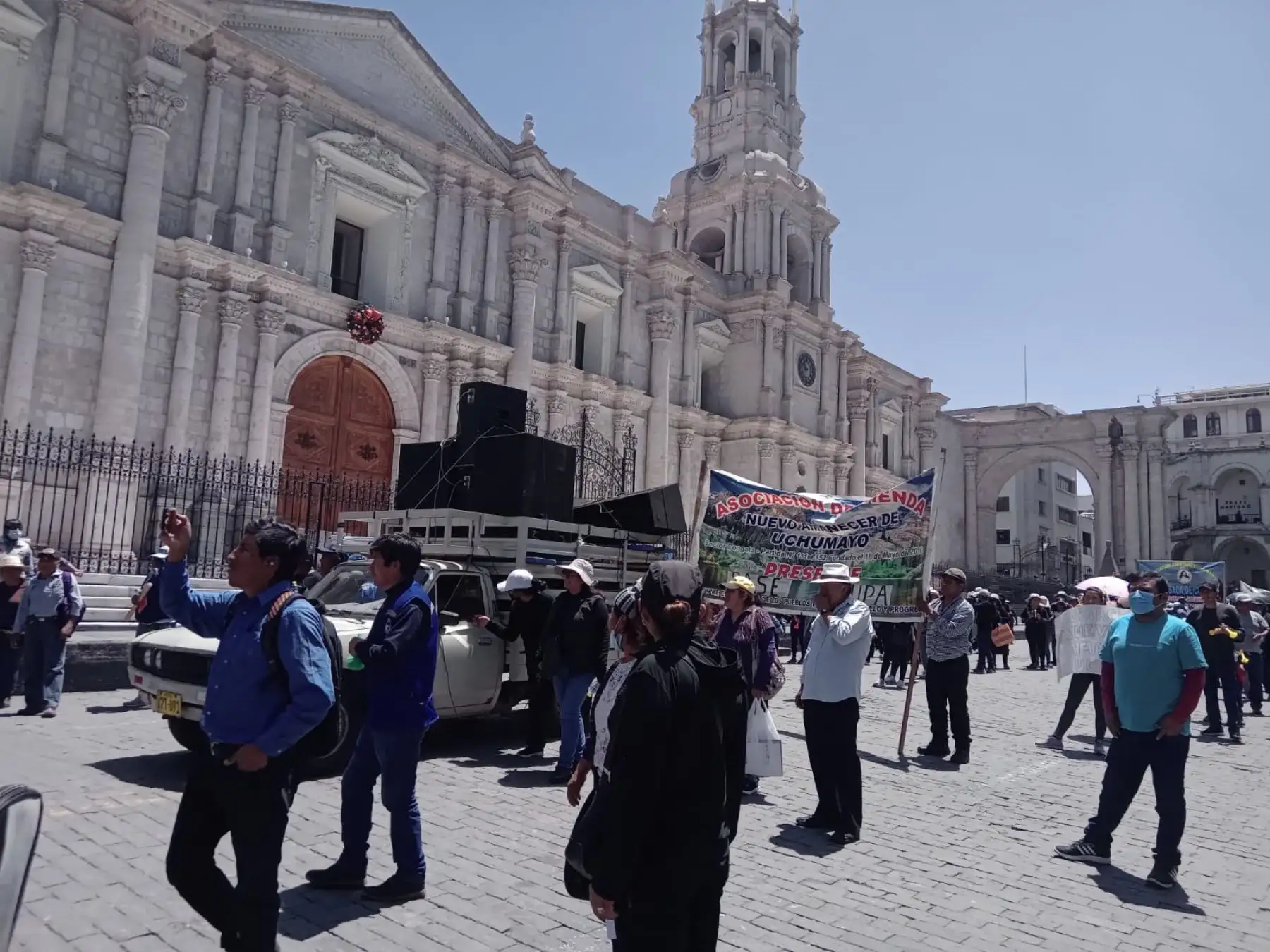 Decenas de manifestantes se movilizan por el centro de la ciudad de Arequipa sin causar incidentes. ANDINA/Difusión