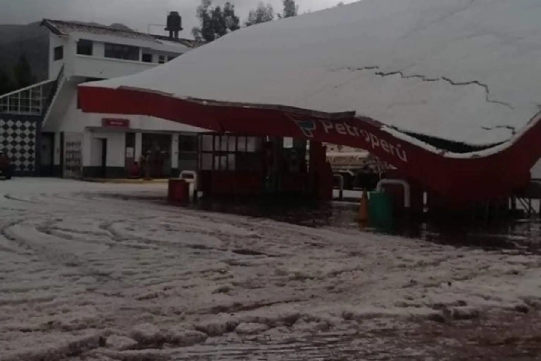 Granizada en el distrito de San Jerónimo, región Cusco, alcanzó hasta los siete centímetros de altura.