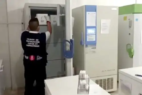 El viernes 13 aplicarán la vacuna bivalente en los hospitales, mientras que el sábado 14 se hará lo propio en todos los establecimientos del primer nivel de atención.