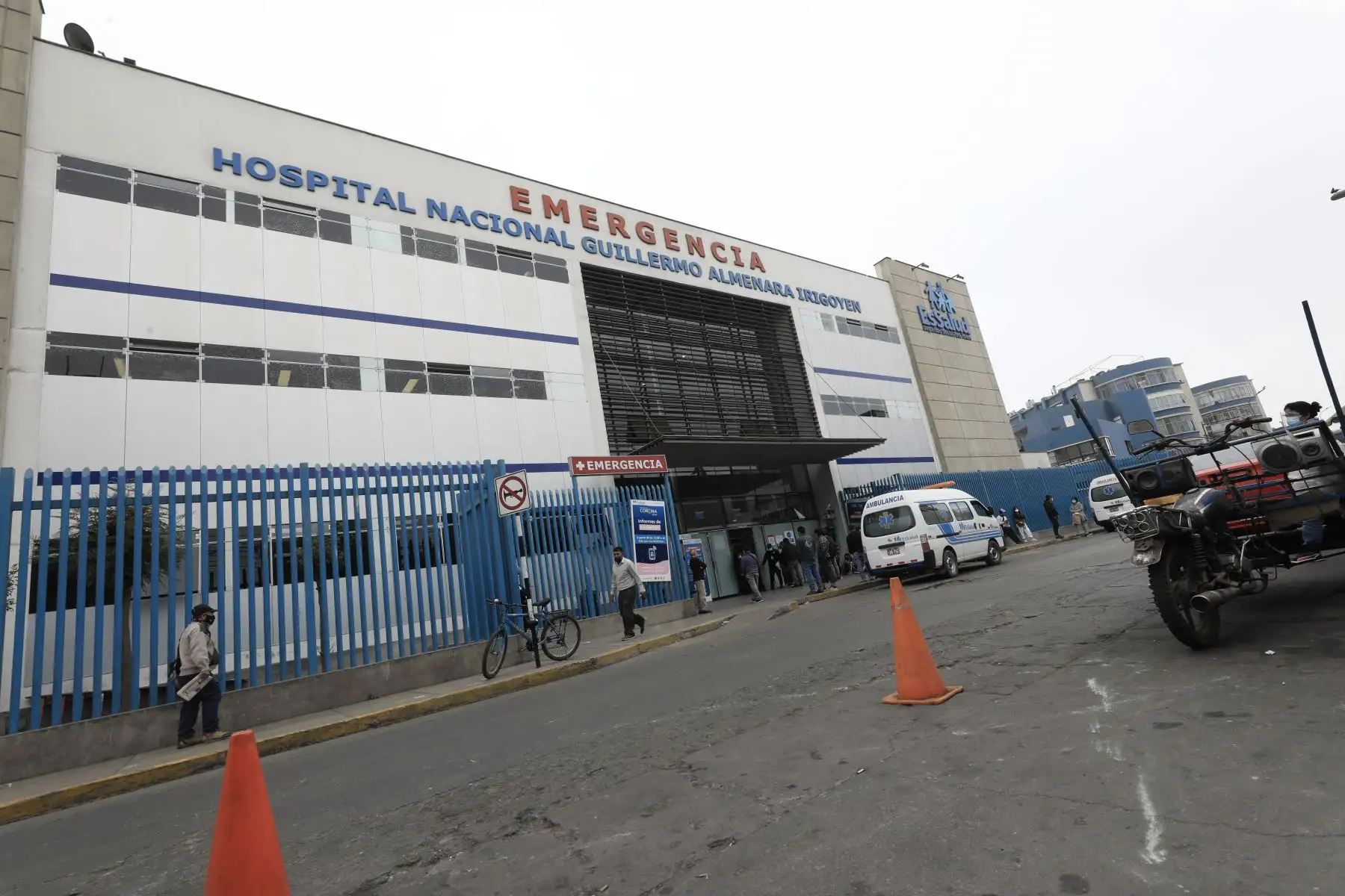 El Servicio de Emergencia del Hospital Nacional Guillermo Almenara del Seguro Social de Salud (EsSalud) atendió a más de 170 mil pacientes con diversas enfermedades de alta complejidad durante los 12 meses del 2022.
Foto: ANDINA/EsSalud
