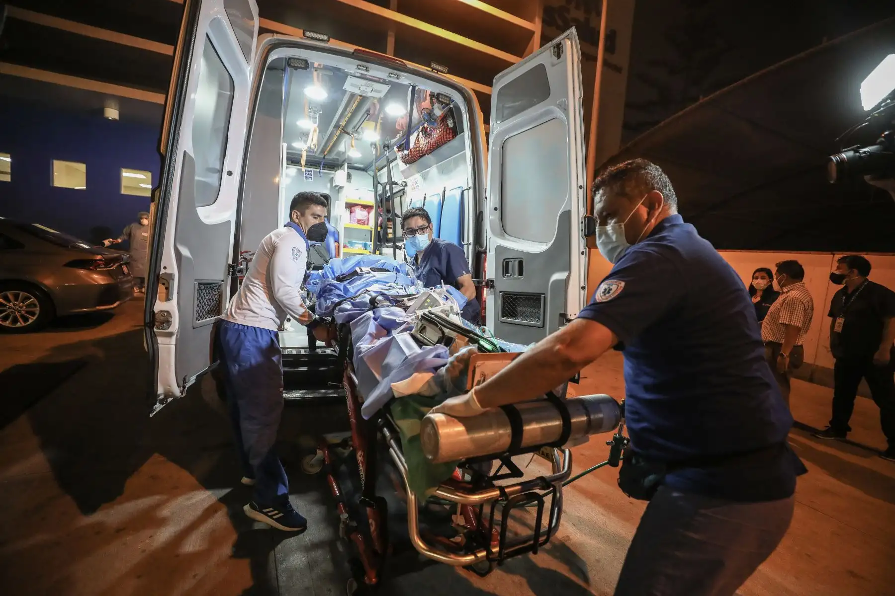 El año pasado se salvó la vida de más de 13 mil personas en el departamento de Trauma Shock de este nosocomio.

Foto: ANDINA/EsSalud
