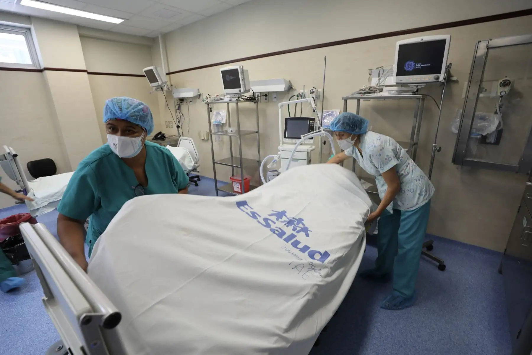 El Servicio de Emergencia del Hospital Nacional Guillermo Almenara del Seguro Social de Salud (EsSalud) atendió a más de 170 mil pacientes con diversas enfermedades de alta complejidad durante los 12 meses del 2022.
Foto: ANDINA/EsSalud