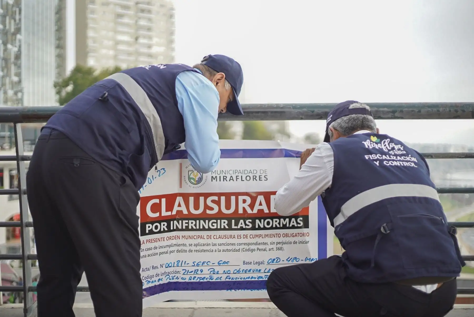 Miraflores clausura Larcomar por incumplir medidas de seguridad. Instalaciones ponen en riesgo la integridad de miles de visitantes que llegan diariamente al emblemático lugar.
Foto: Difusión