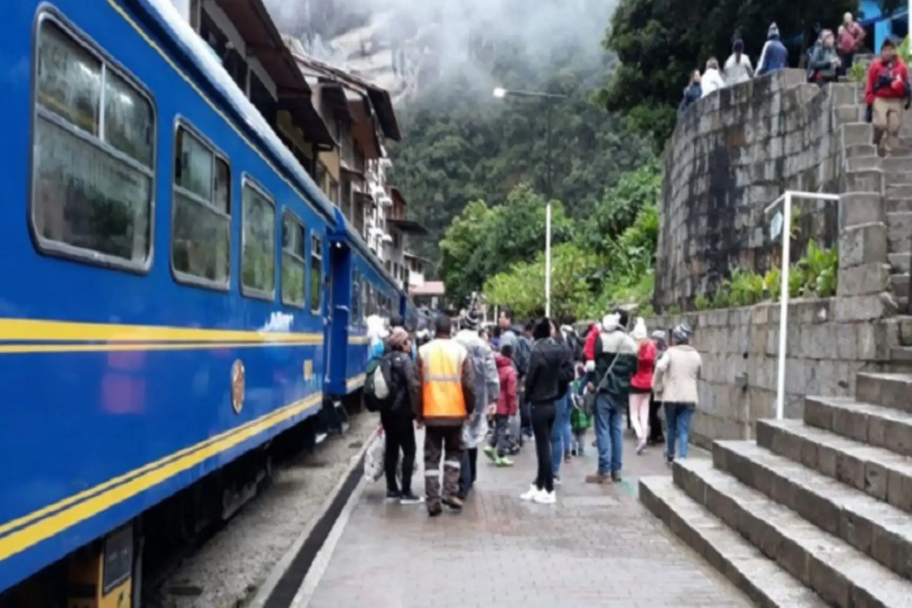 Medida rige desde este jueves hasta nuevo aviso para proteger integridad de los viajeros, señaló PeruRail.