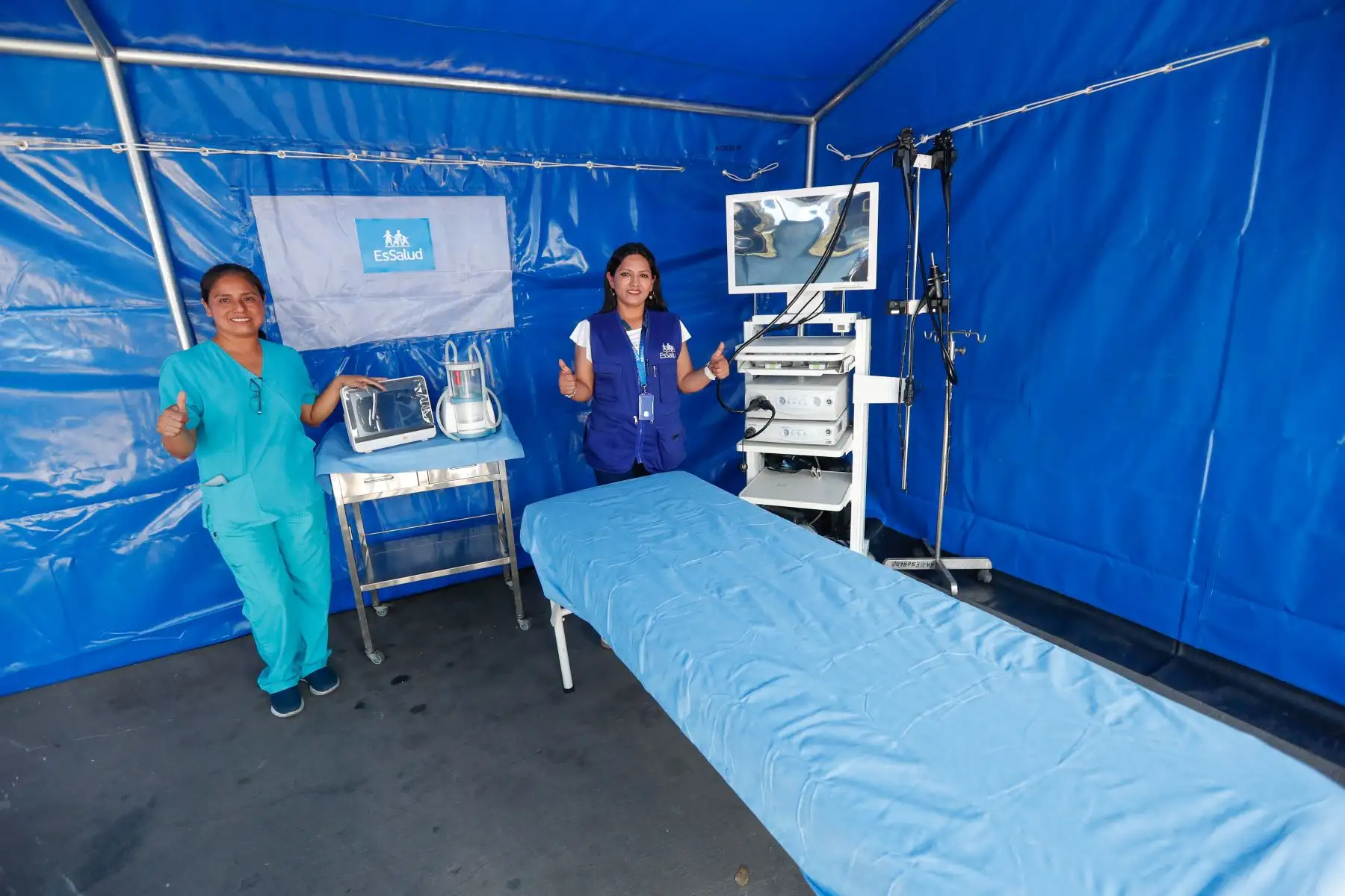 Este nuevo equipamiento, permitirá agilizar los tiempos de respuesta de atención de urgencias y emergencias, además de complementar los servicios de algunos centros asistenciales a nivel nacional y reducir la lista de espera de los asegurados.
Foto:ANDINA/Carla Patiño