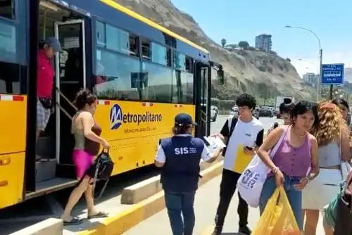 SIS afilia en playas limeñas este verano. Foto: ANDINA/Difusión.