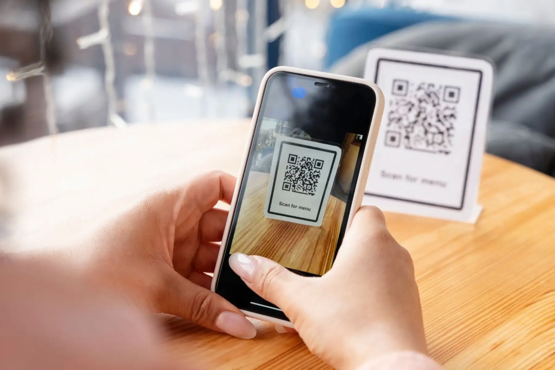 El uso del código QR es una tecnología popular utilizada en muchos sectores, por eso capta también la atención de los cibercriminales que los usan con fines maliciosos, explica Patricia Rojas, jefe de canales y servicios de Caja Piura. Foto: Cortesía