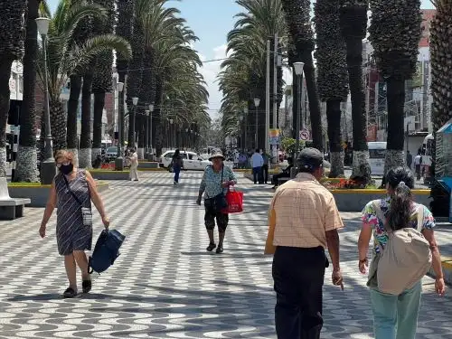 Las actividades se desarrollan con normalidad en la ciudad de Tacna luego que la semana pasada grupos de manifestantes provocaran algunos desmanes. Foto: Yudith Aguilar