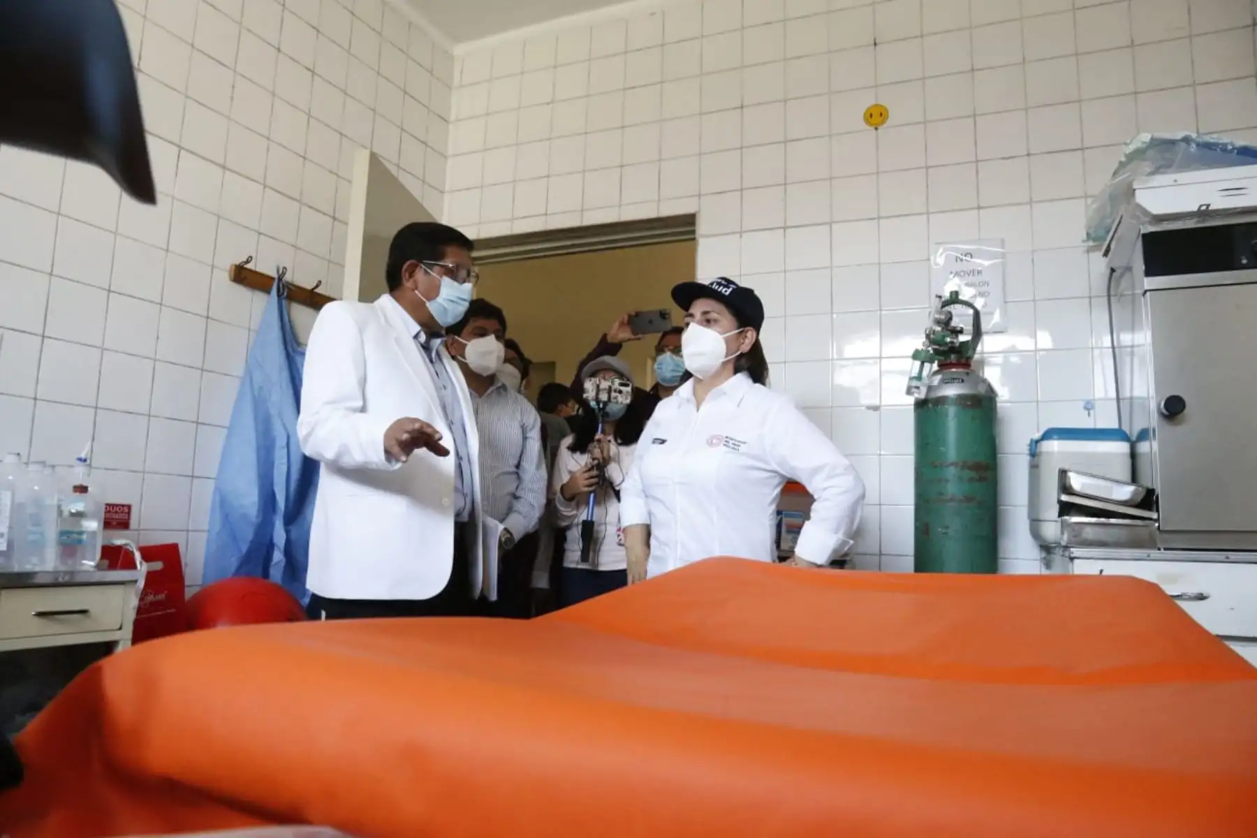 La Ministra de Salud, Rosa Gutiérrez, supervisó los servicios de atención y las diferentes instalaciones del Hospital Goyeneche de Arequipa. 

Foto: ANDINA/Difusión