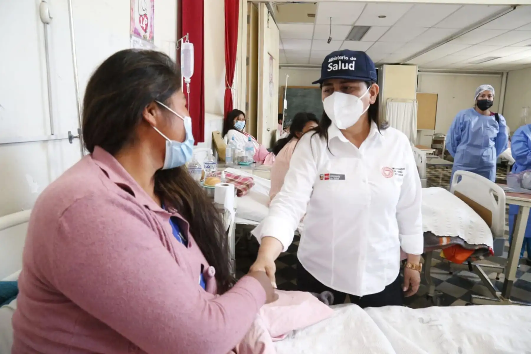 La Ministra de Salud, Rosa Gutiérrez, supervisó los servicios de atención y las diferentes instalaciones del Hospital Goyeneche de Arequipa.

 Foto: ANDINA/Difusión
