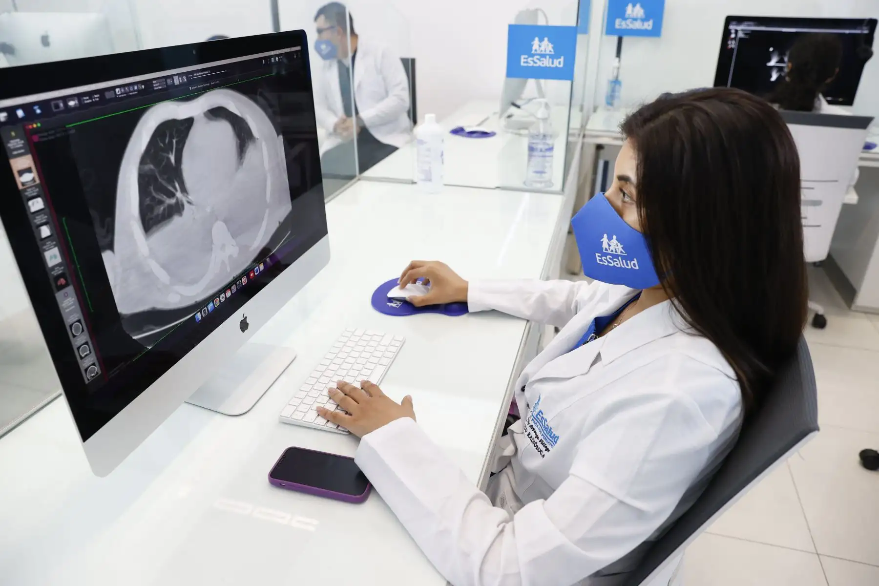 Presidenta Dina Boluarte realizó visita de inspección al Instituto Nacional de Oftalmología (INO) y Centro Nacional de Telemedicina de EsSalud. Foto: ANDINA/Presidencia Perú