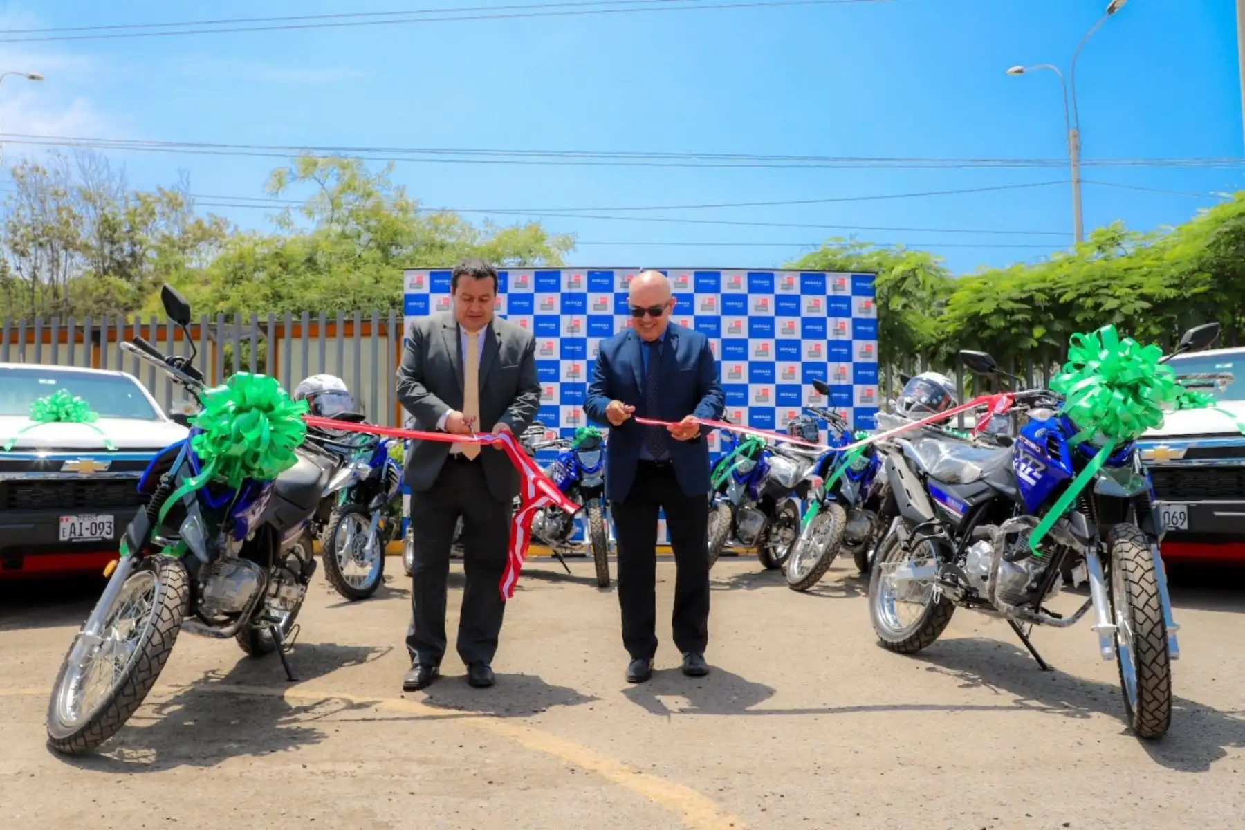Senasa moderniza flota vehicular y presenta renovada brigada canina para mejorar su labor.