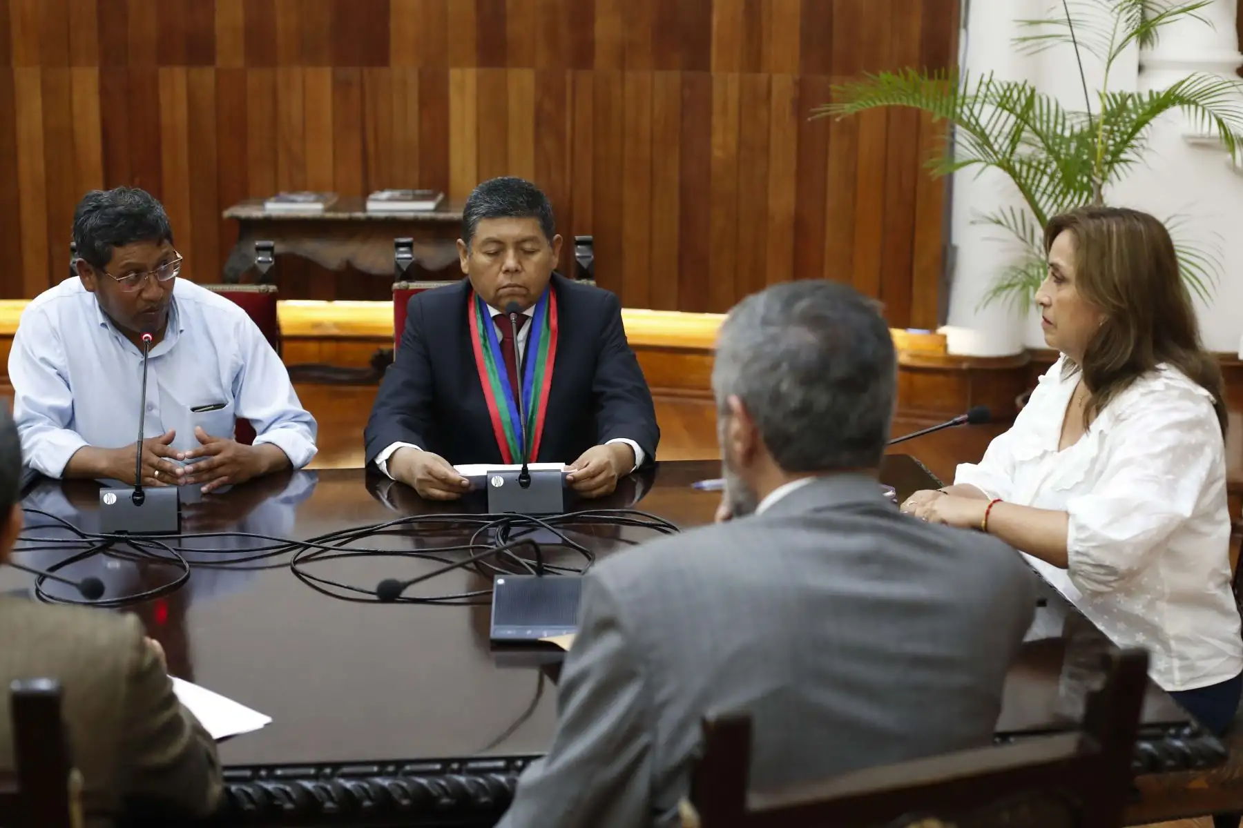Presidenta Dina Boluarte se reunió con alcaldes del Proyecto Macro Sur del Perú, organización formada por alcaldes distritales y provinciales de Apurímac, Arequipa, Cusco, Moquegua, Puno y Tacna. Foto: ANDINA/Presidencia Perú