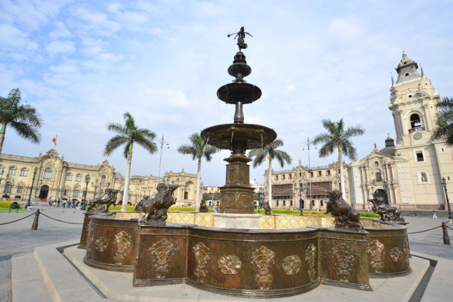 Pileta de la Plaza de Armas de Lima. Foto: ANDINA/Difusión
