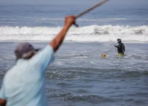 Ministerio de la Producción y Sanipes informan de medidas implementadas para atender a los pescadores afectados por el derrame de petróleo en el mar de Ventanilla ocurrido en enero de 2022. ANDINA/Difusión
