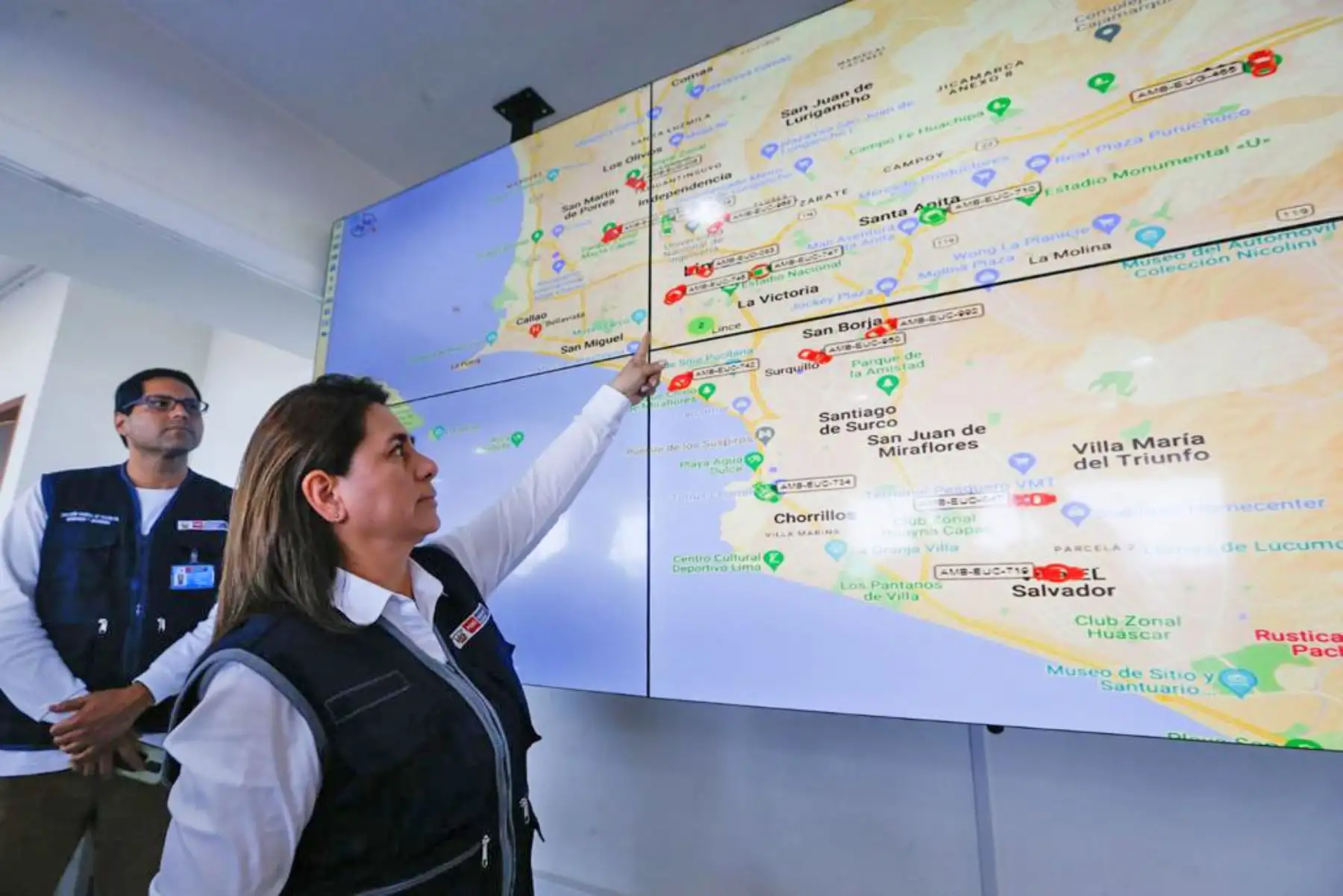 La Central de Emergencia del Minsa monitorea posibles situaciones de urgencia por las movilizaciones que se registran en diversas zonas del país. Foto: ANDINA/difusión.