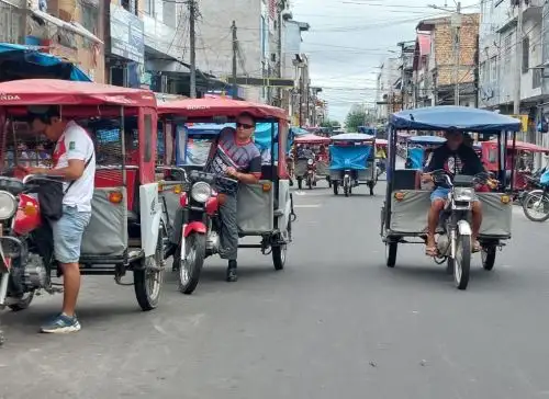 Actividades en la ciudad de Iquitos, en Loreto, se desarrollan con normalidad, a pesar que manifestantes se movilizan por diversas calles. Foto: Elvis Noronha