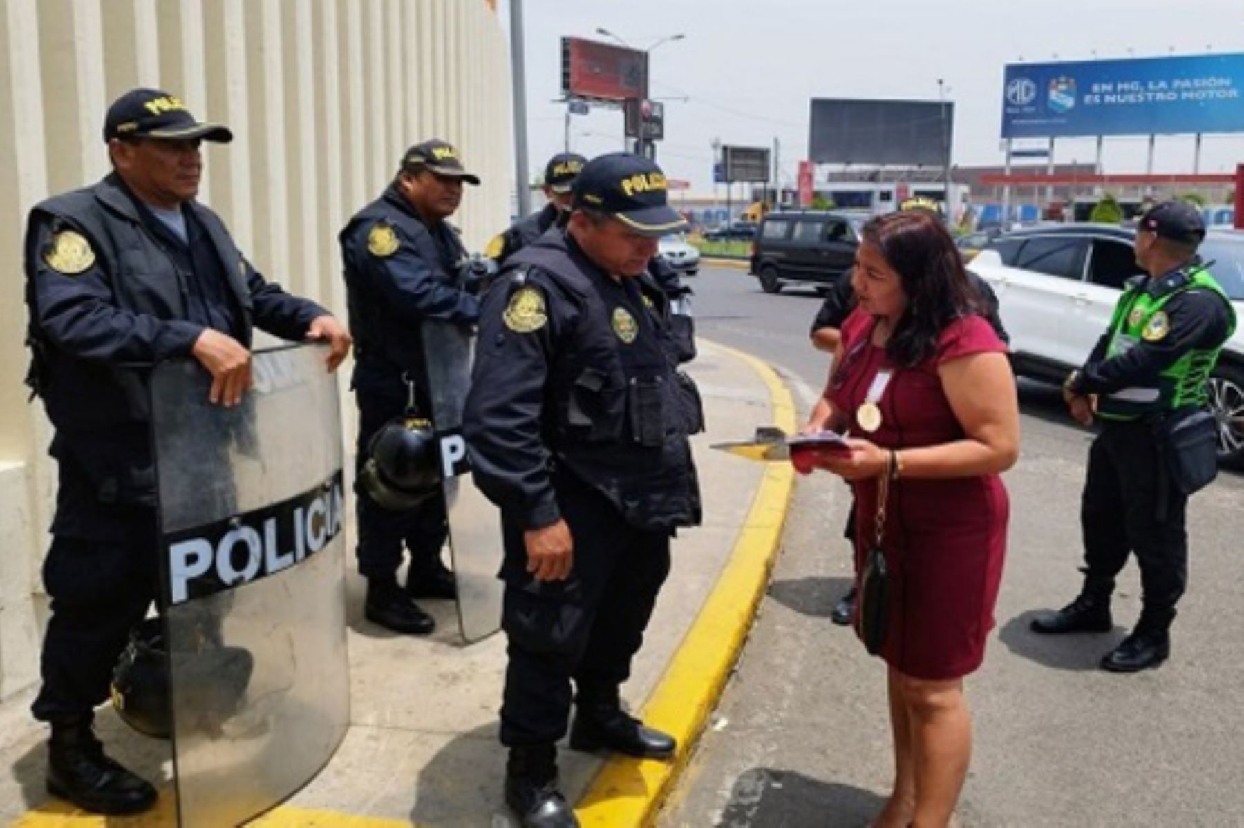 Equipo de la Fiscalía de Prevención del Delito del Callao recorre el Aeropuerto Internacional Jorge Chávez y las calles de los distritos de Bellavista, Callao, Carmen de la Legua Reynoso y La Punta. ANDINA/ Ministerio Público.