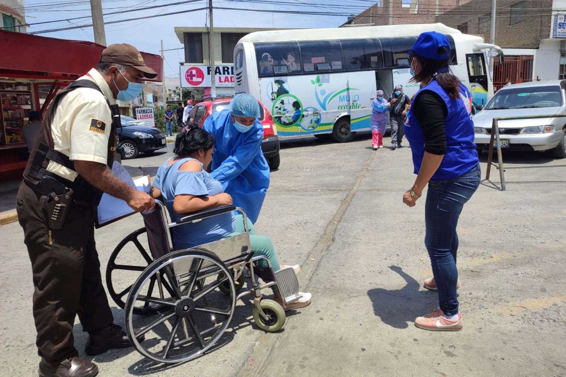 Los pacientes tenían como destino la ciudad de Trujillo; sin embargo, debido a la obstrucción en la carretera optaron por permanecer en Chimbote hasta que las vías sean liberadas.