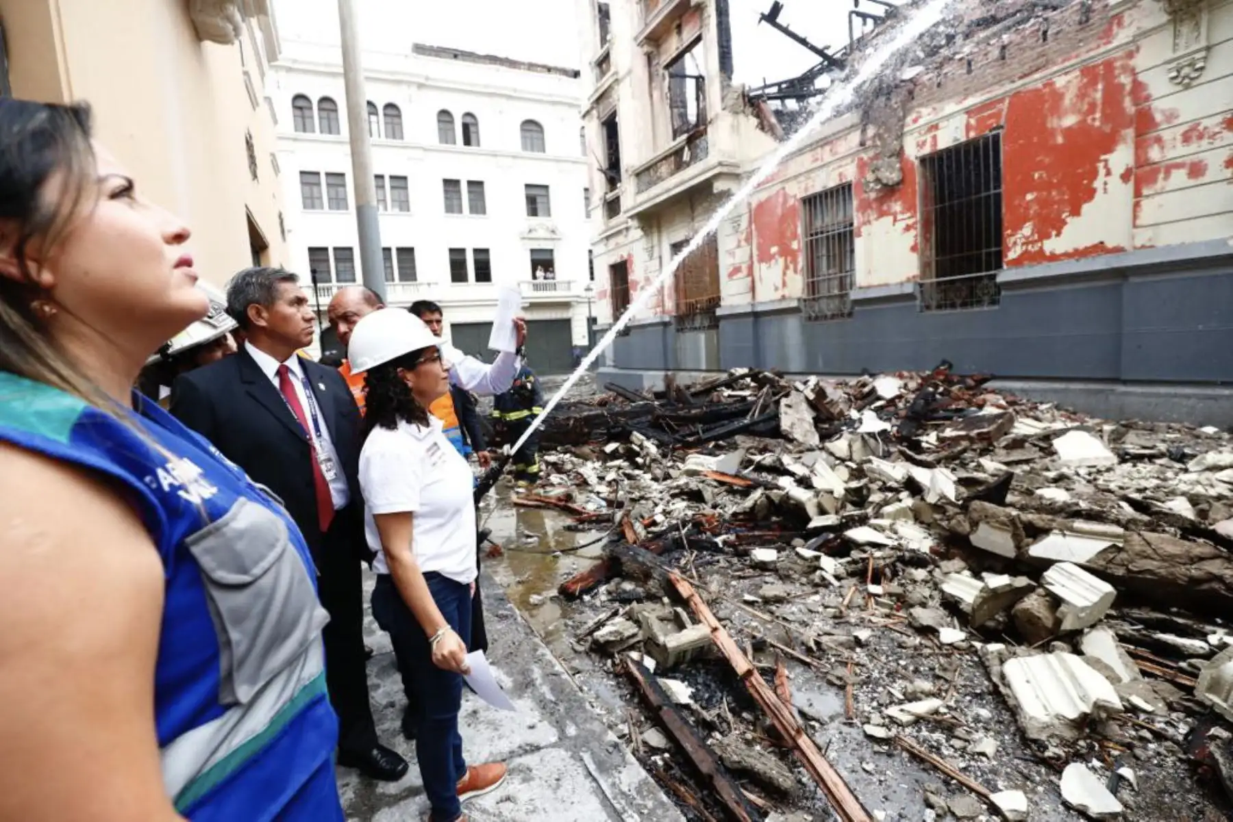 La ministra de Cultura, Leslie Urteaga, acudió junto con el equipo de la Dirección de Defensa del Patrimonio del Ministerio de Cultura. ANDINA/ Ministerio de Cultura.
